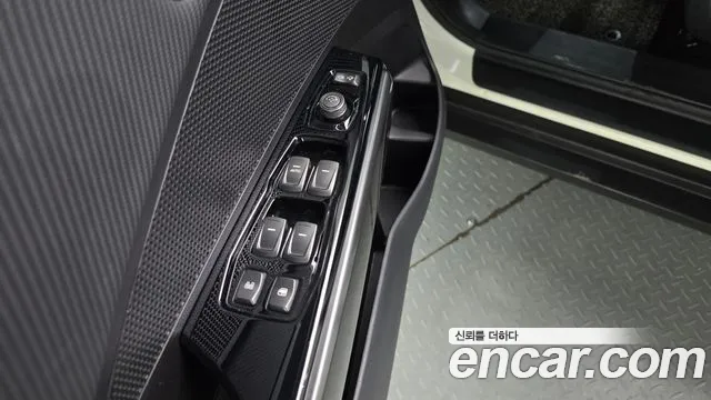 KGM Tivoli 2019 thumb 11