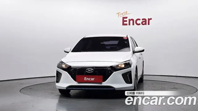 Hyundai Ioniq Hybrid 2016 thumb 3