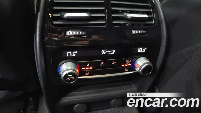 BMW 5 серии 2019 thumb 12