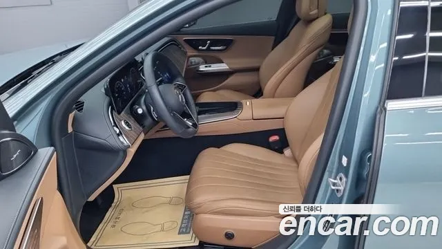 Mercedes-Benz E-Class 2024 thumb 3