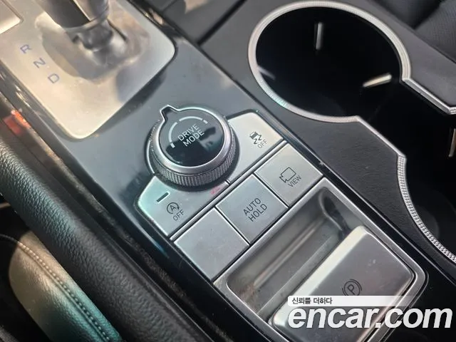 Genesis G70 2020 thumb 2