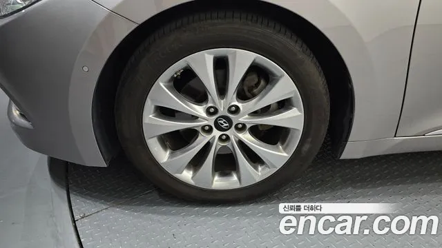 Hyundai Grandeur 2011 thumb 12