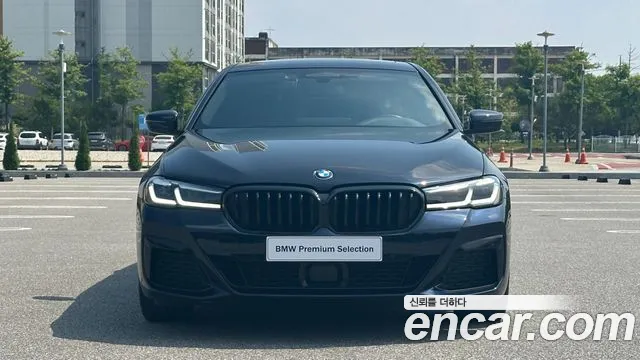 BMW 5 серии 2022 thumb 3