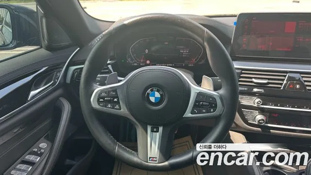 BMW 5 серии 2022 thumb 10