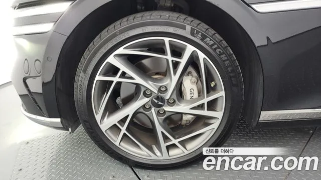 Genesis G90 2022 thumb 2