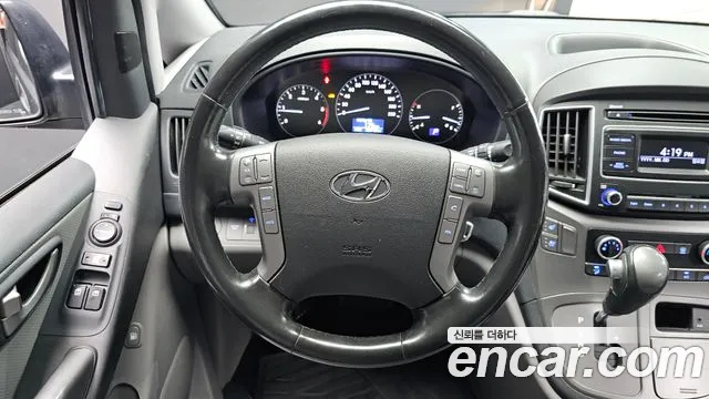 Hyundai Staria 2018 thumb 12