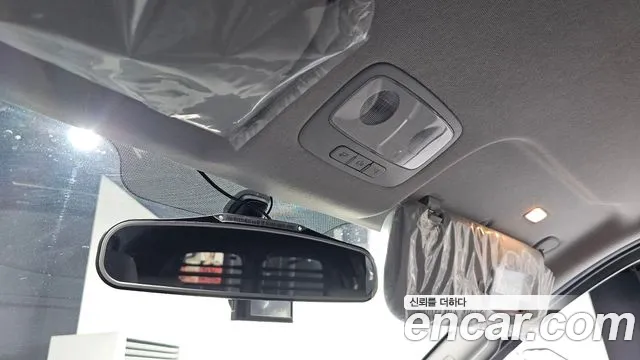 Hyundai Staria 2018 thumb 9