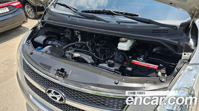 Hyundai Staria 2013 thumb 9