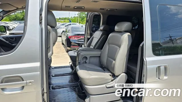 Hyundai Staria 2013 thumb 12
