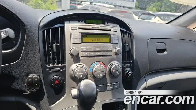 Hyundai Staria 2013 thumb 4