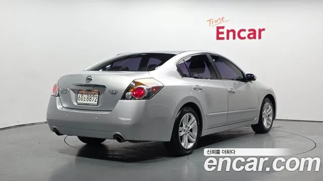 Nissan Altima 2010 thumb 4