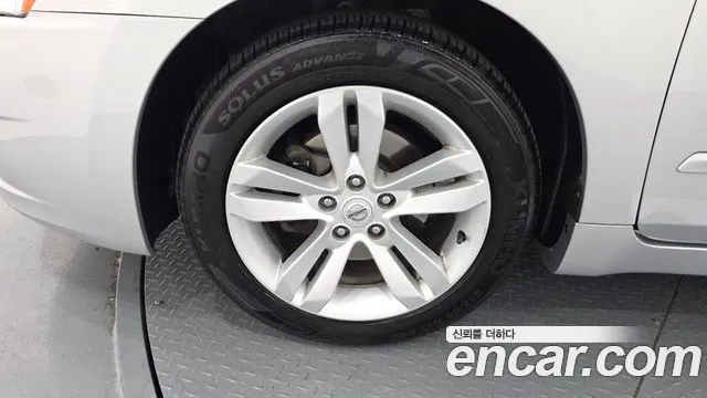 Nissan Altima 2010 thumb 10