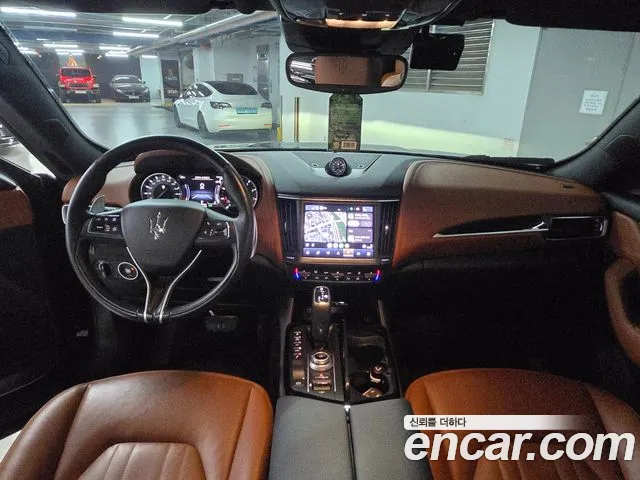 Maserati Levante 2022 thumb 8
