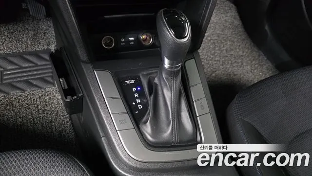 Hyundai Avante 2018 thumb 8
