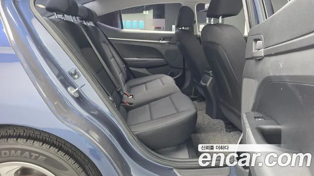 Hyundai Avante 2018 thumb 10