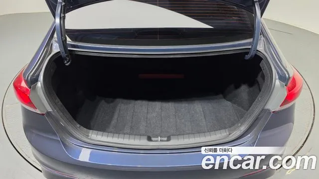 Hyundai Avante 2018 thumb 4