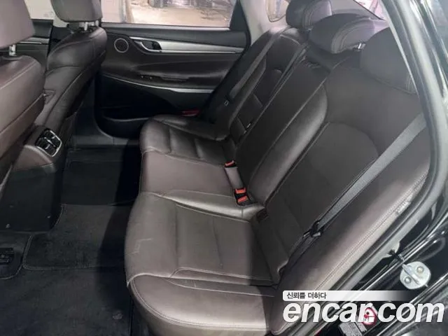 Hyundai Grandeur 2017 thumb 11