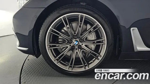 BMW 7 серии 2017 thumb 8