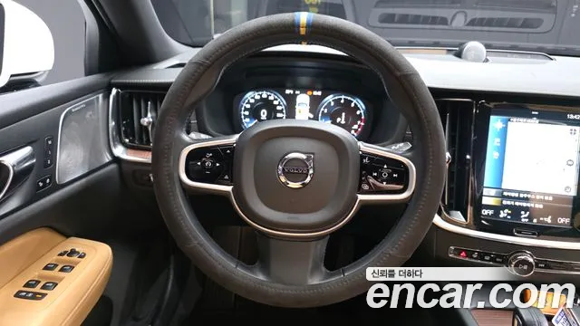 Volvo V60 Cross Country 2021 thumb 9