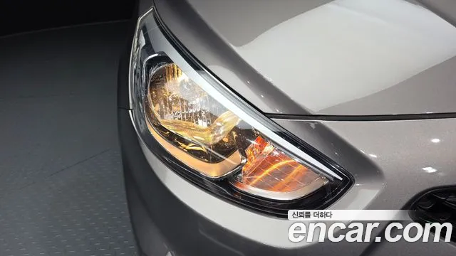 Hyundai Accent 2018 thumb 5
