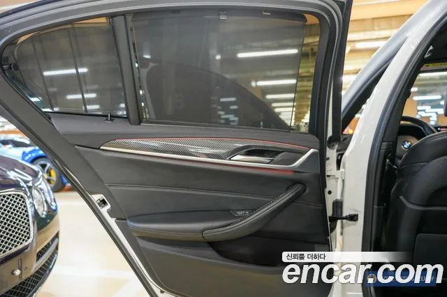 BMW 5 серии 2020 thumb 10