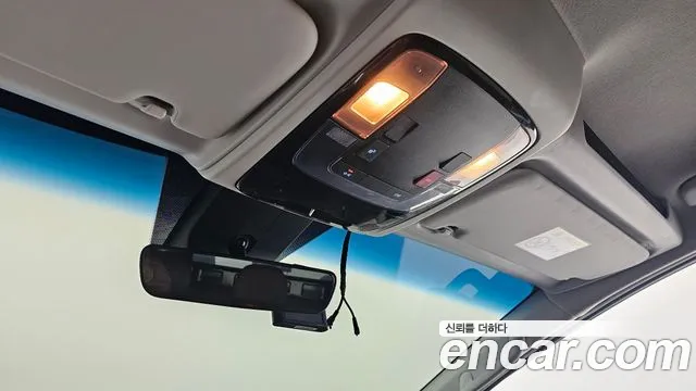 Hyundai Staria 2023 thumb 5