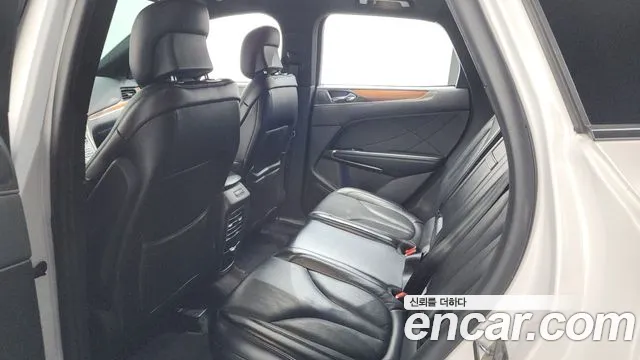Lincoln MKC 2017 thumb 12
