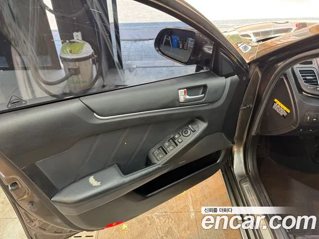 Kia K7 2011 thumb 2