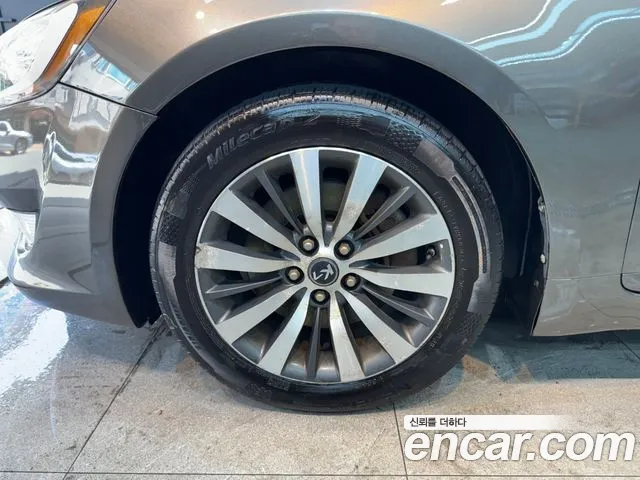 Kia K7 2011 thumb 9