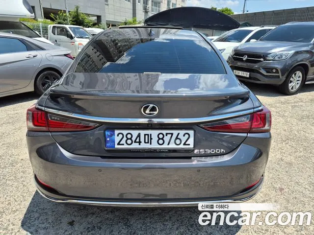 Lexus ES 300h 2023 thumb 2
