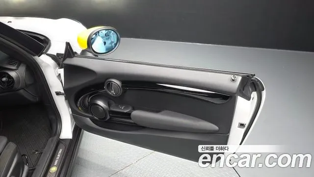 Mini Cooper Electric 2023 thumb 12