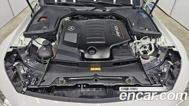 Mercedes-Benz AMG GT 2025 thumb 3