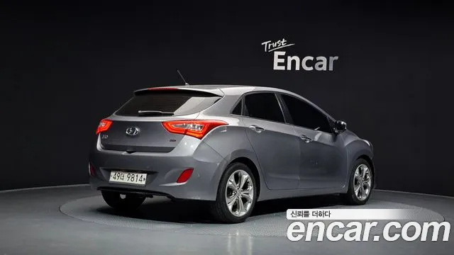 Hyundai i30 2012 thumb 12
