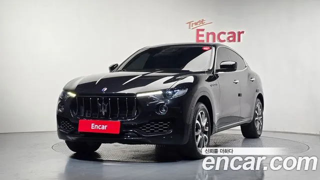 Maserati Levante 2018 thumb 10