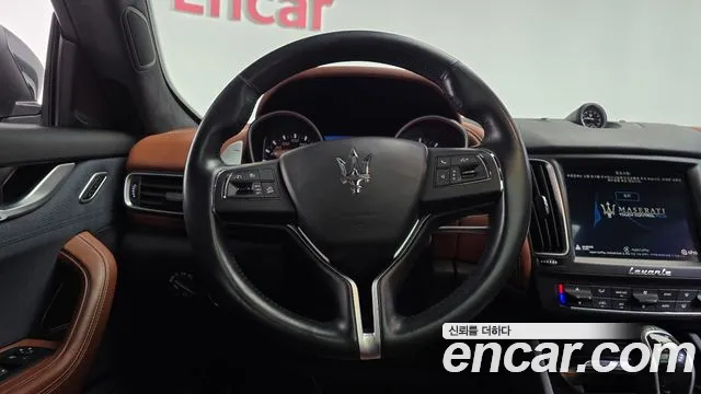 Maserati Levante 2018 thumb 8