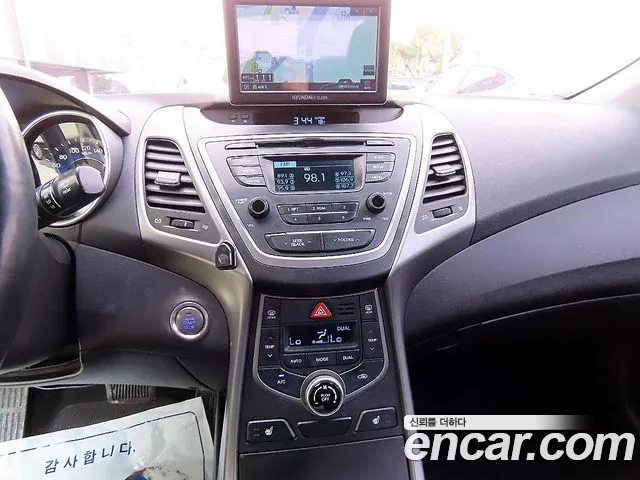 Hyundai Elantra 2014 thumb 3