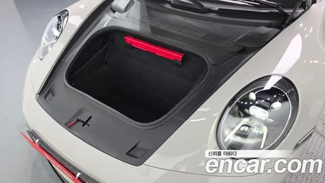 Porsche 911 2023 thumb 12