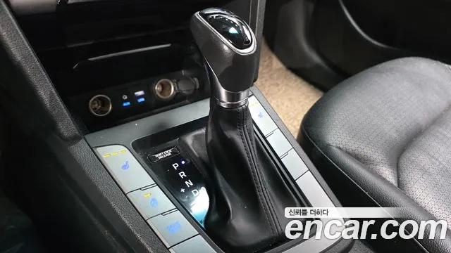 Hyundai Avante 2016 thumb 6