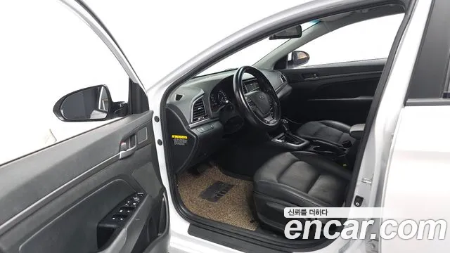 Hyundai Avante 2016 thumb 2
