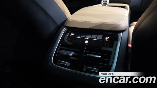 Volvo XC90 2023 thumb 6