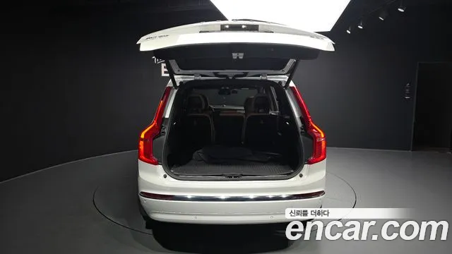 Volvo XC90 2023 thumb 3