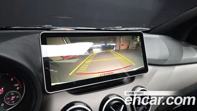 Mercedes-Benz B-Class 2016 thumb 10