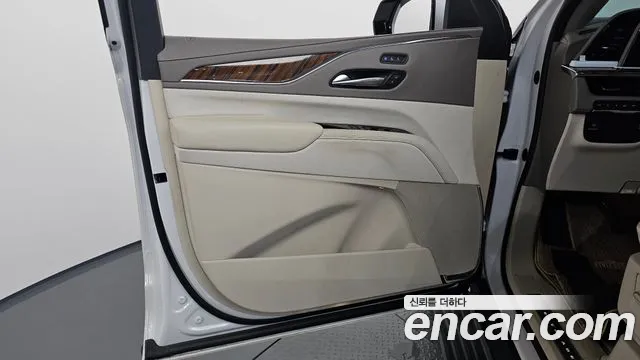 Cadillac Escalade 2023 thumb 2