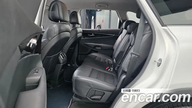 Kia Sorento 2017 thumb 10