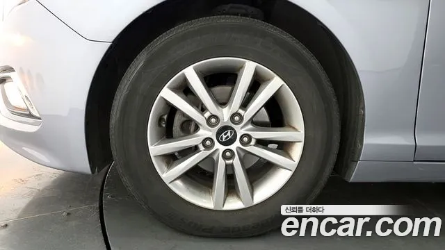 Hyundai LF 2016 thumb 9
