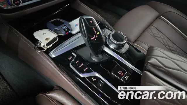 BMW 6 серии Gran Turismo 2023 thumb 12
