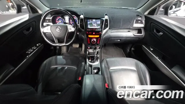 KGM Tivoli 2015 thumb 3