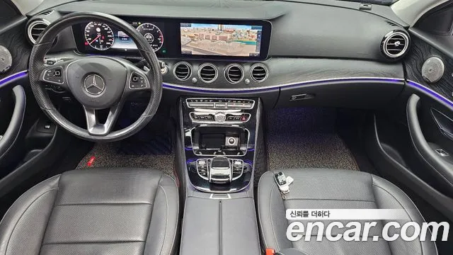 Mercedes-Benz E-Class 2017 thumb 2