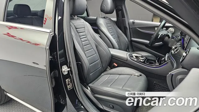 Mercedes-Benz E-Class 2017 thumb 5