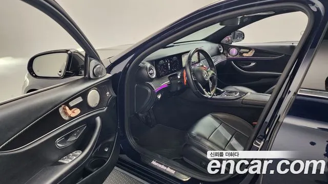 Mercedes-Benz E-Class 2021 thumb 12